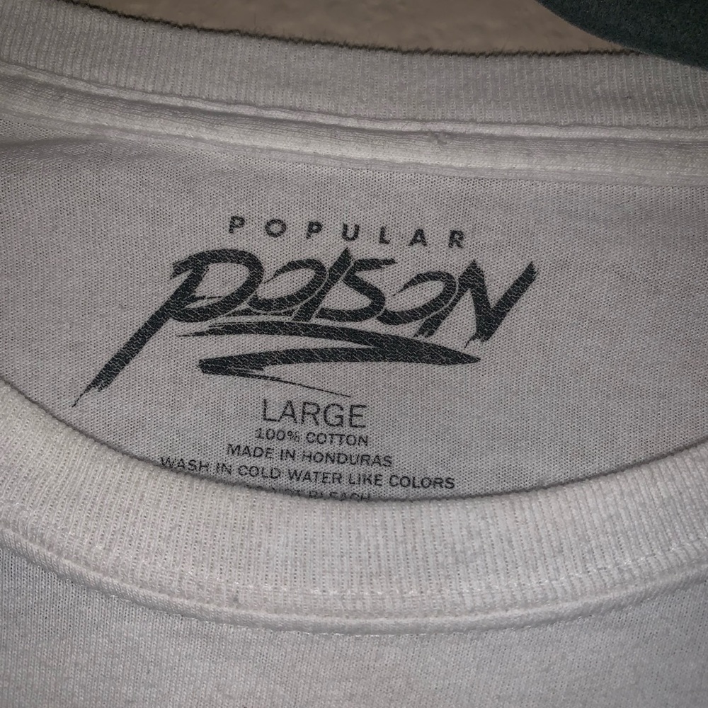 T-shirt - Picture 3 of 4